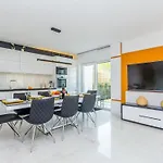 بيت للعطل Antonela Mit Privatem Pool By Interhome مالينسكا