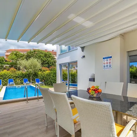 Antonela Mit Privatem Pool By Interhome Holiday home