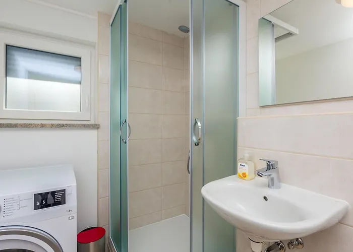 Holiday home Antonela Mit Privatem Pool By Interhome Malinska