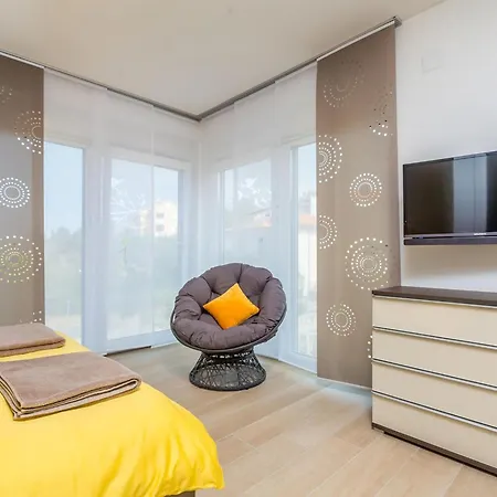 Antonela Mit Privatem Pool By Interhome Vikendica Malinska